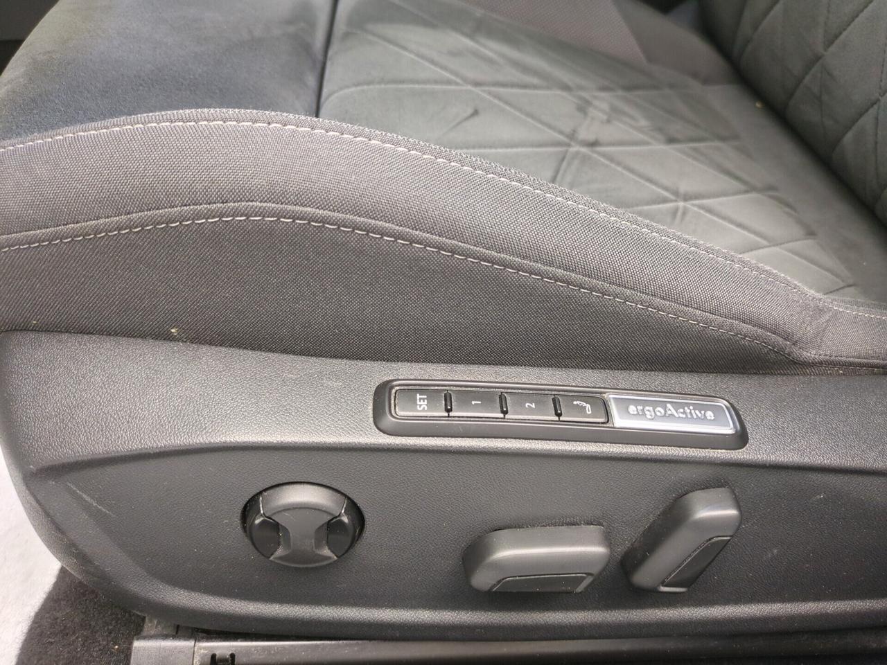 Volkswagen Golf 2.0 TDI 116CV DSG Style