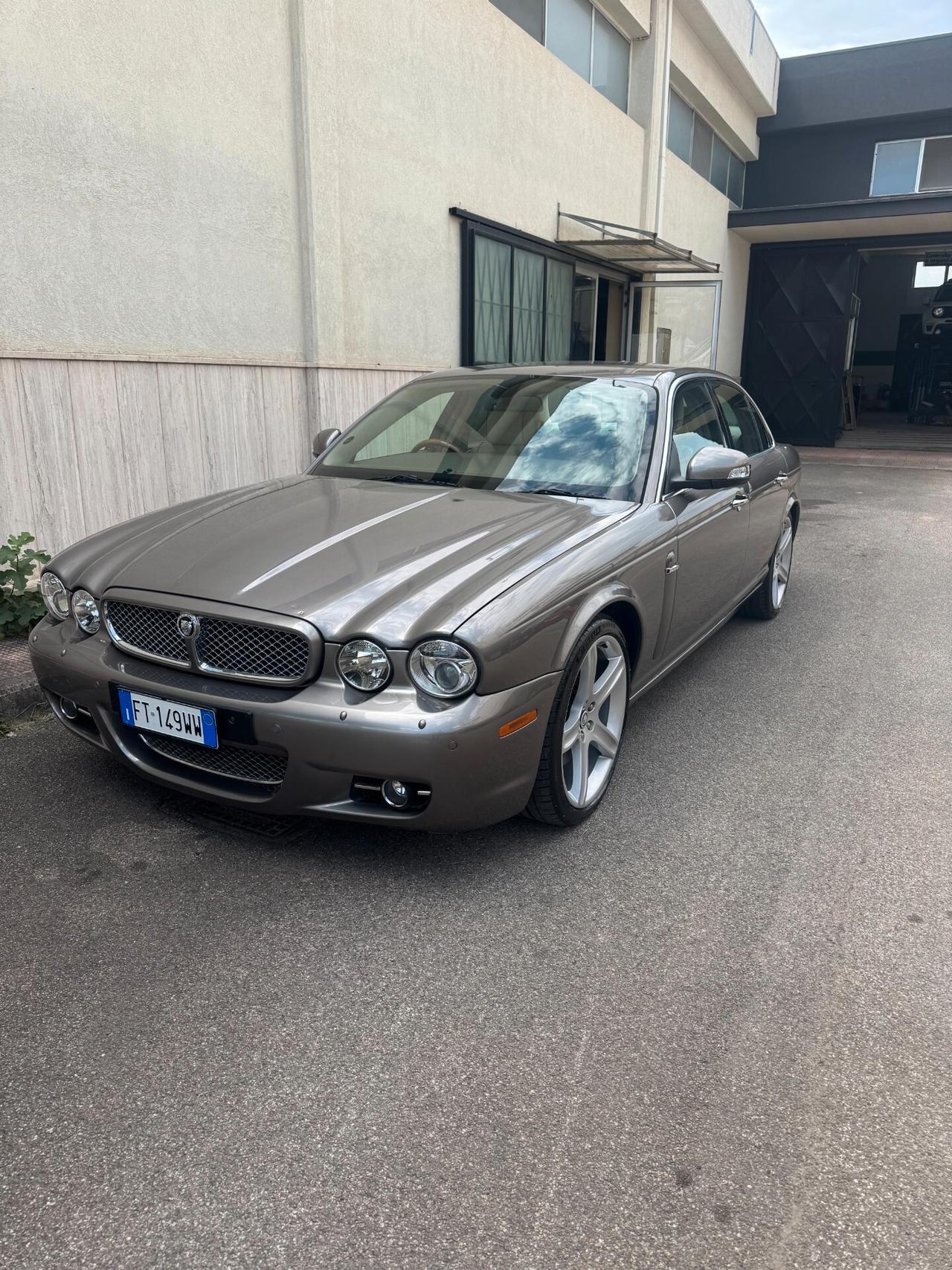 JAGUAR XJ 2.7 D V6 SOVEREIGN FULL OPTIONAL