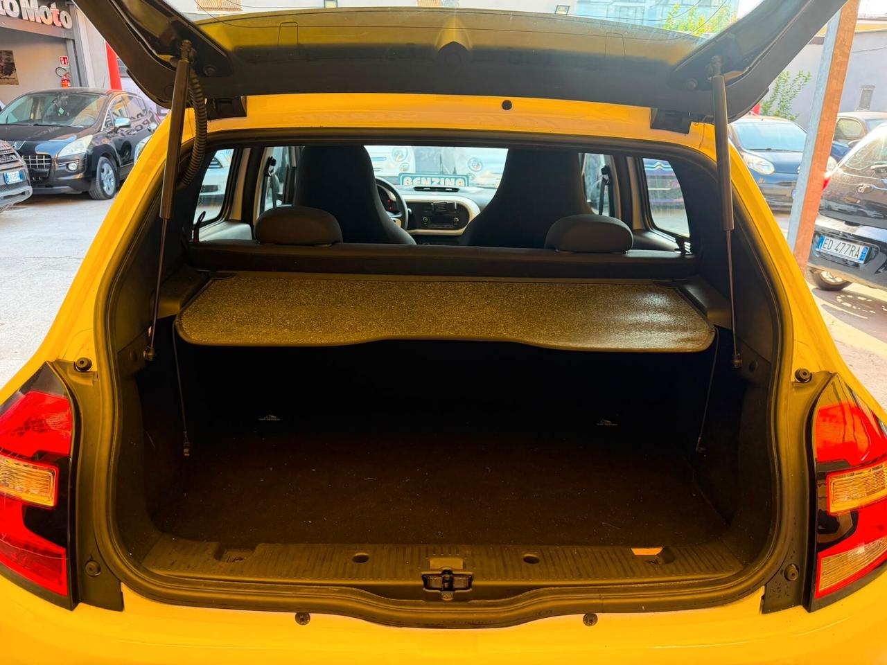 Renault Twingo 1.0cc benzina 12 mesi garanzia-2016