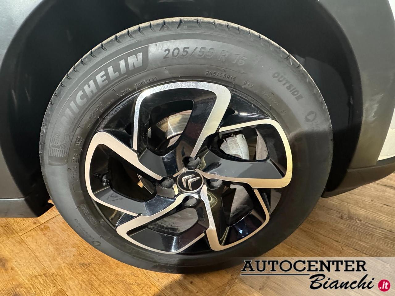 Citroen C3 1.2 puretech Shine s&s 83cv neopatentati