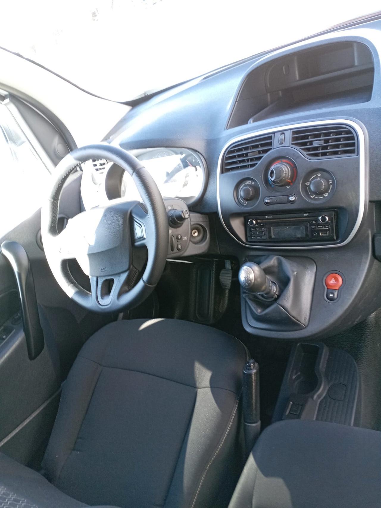 RENAULT KANGOO 1.5 DCI CABINATO 3 POSTI