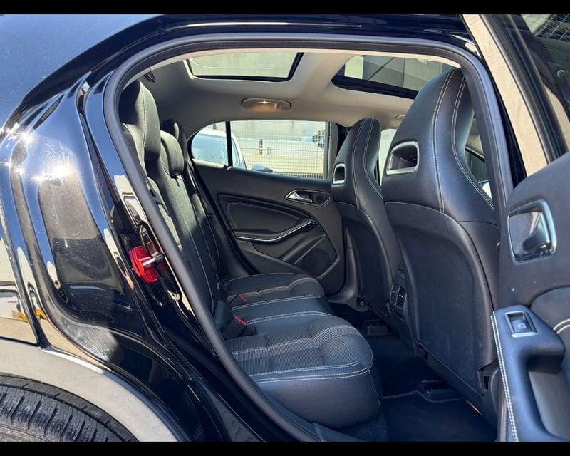 Mercedes-Benz GLA GLA 200 d Automatic Night Edition