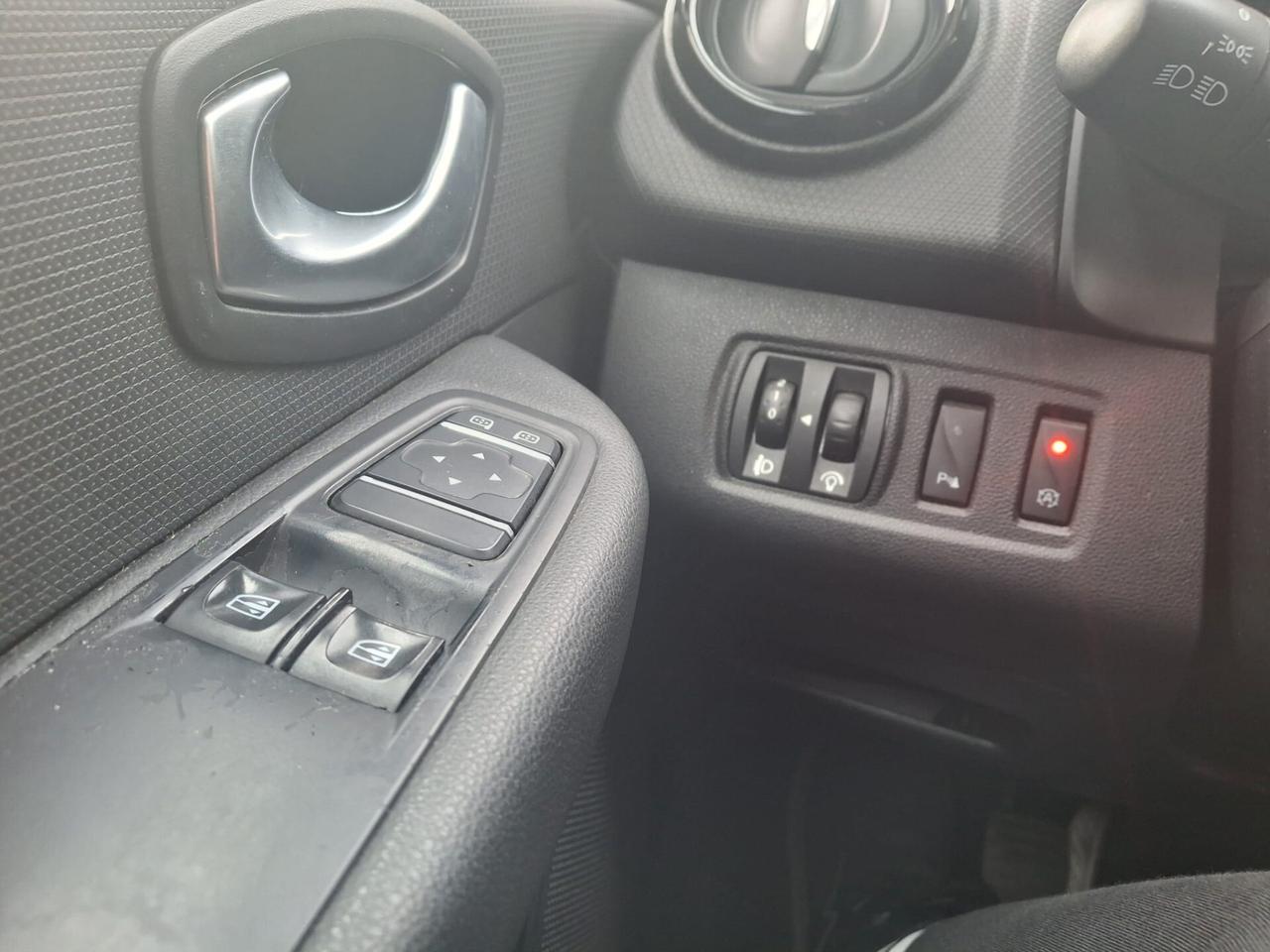 Renault Clio TCe 100 CV 5 porte Intens