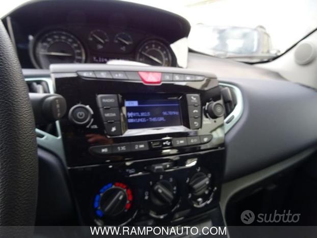 Lancia Ypsilon 1.0 FireFly 5 porte S&S Hybrid Oro