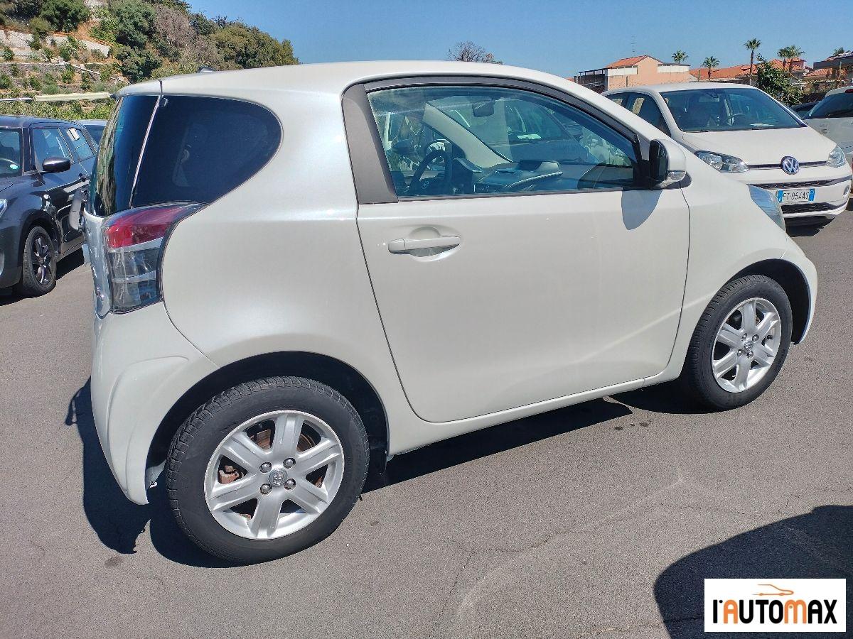 TOYOTA - iQ 1.0 Sol
