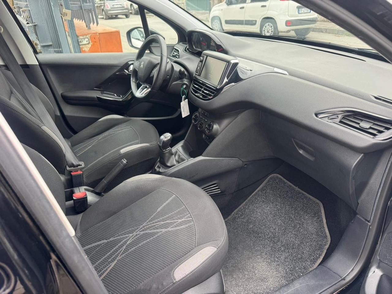 Peugeot 208 1.4 HDi 68 CV 5 porte Anno 2016