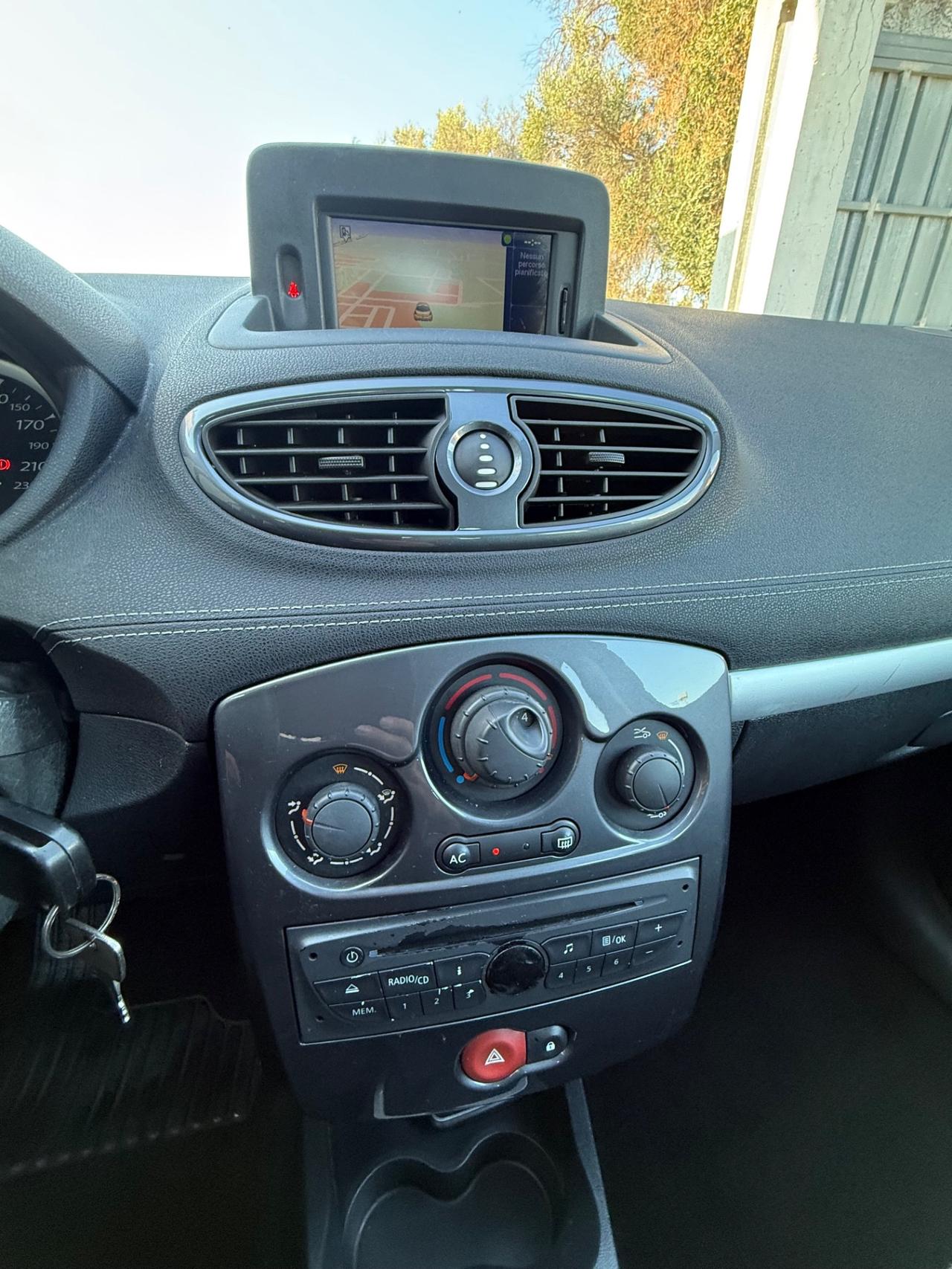 Renault Clio 1.1 75Cv GPL 20th Anniversario,117.000km,Navi,clima,DISTRIBUZIONE APPENA EFFETTUATA