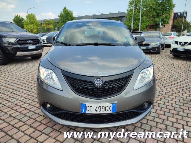 LANCIA Ypsilon 1.0 Hybrid Ecochic Silver NEOPATENTATI