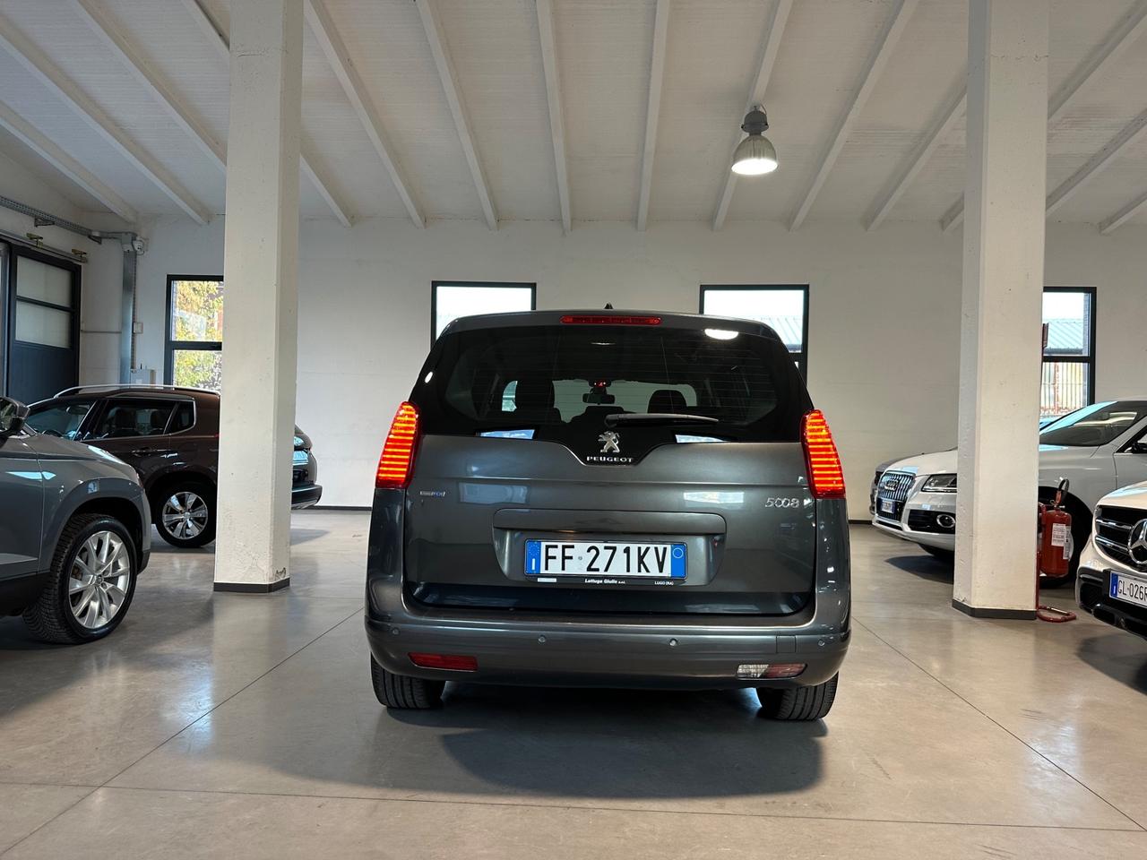 Peugeot 5008 BlueHDi 120 S&S Allure