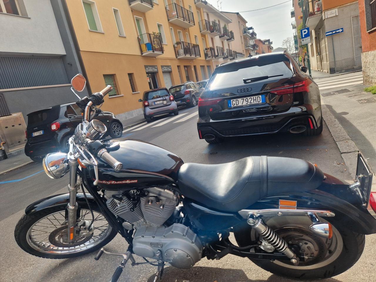 - XL 883 custom solo 14000km tagliando completo appena fatto