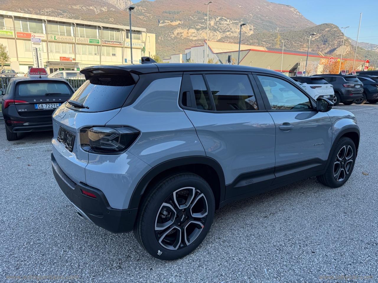 JEEP Avenger 1.2 Turbo Summit GRIGIO STORM CON TETTO VOLCANO APRIBILE