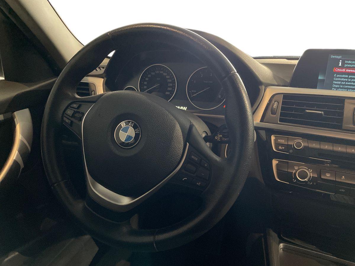 BMW Serie 3 F31 2015 Touring - Serie 3 F31 2015 Touring - 318d Touring Business Advantage