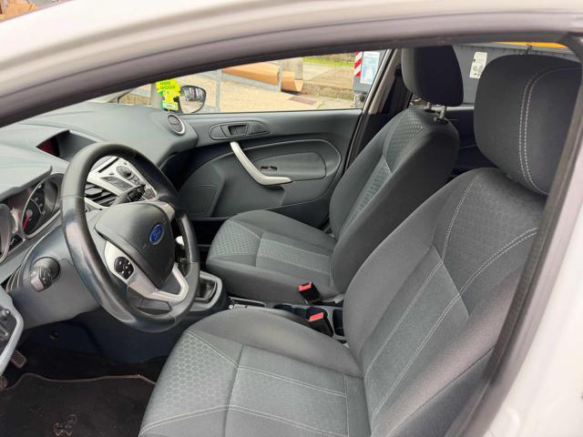 FORD Fiesta 1.4 TDCi 70CV 5p Titanium senza lavoro da fare