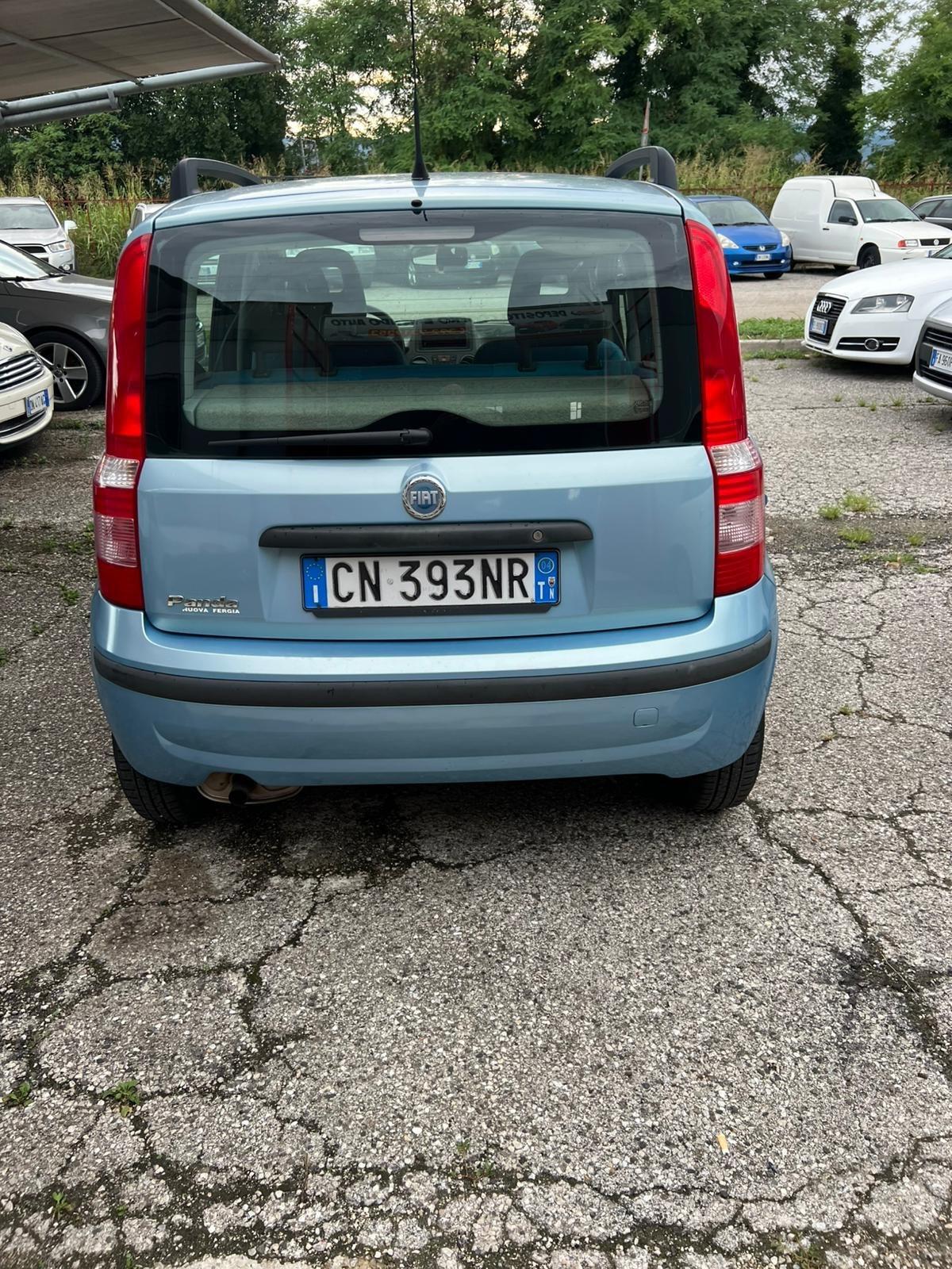 FIAT PANDA 1.2 BENZINA ANNO 2004 X NEOPATENTATI