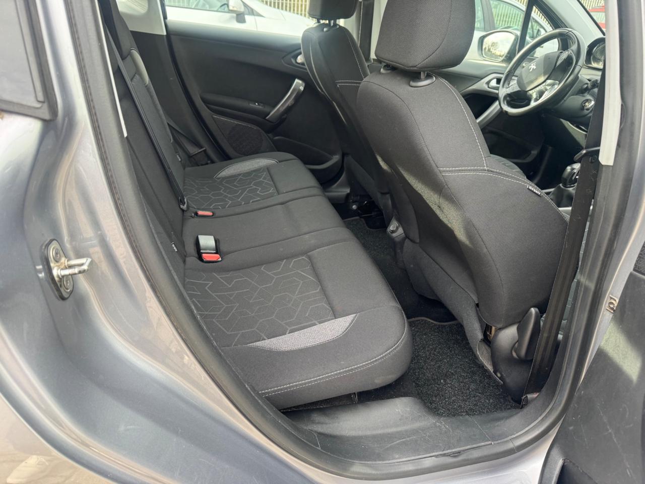 Peugeot 2008 PureTech 82 Allure