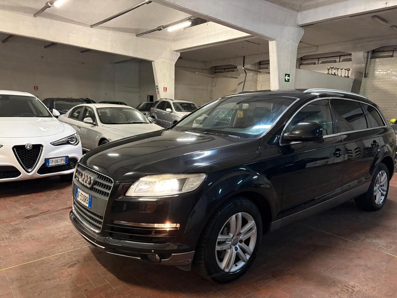 Audi Q7 3.0 V6 TDI 233CV quattro tiptronic