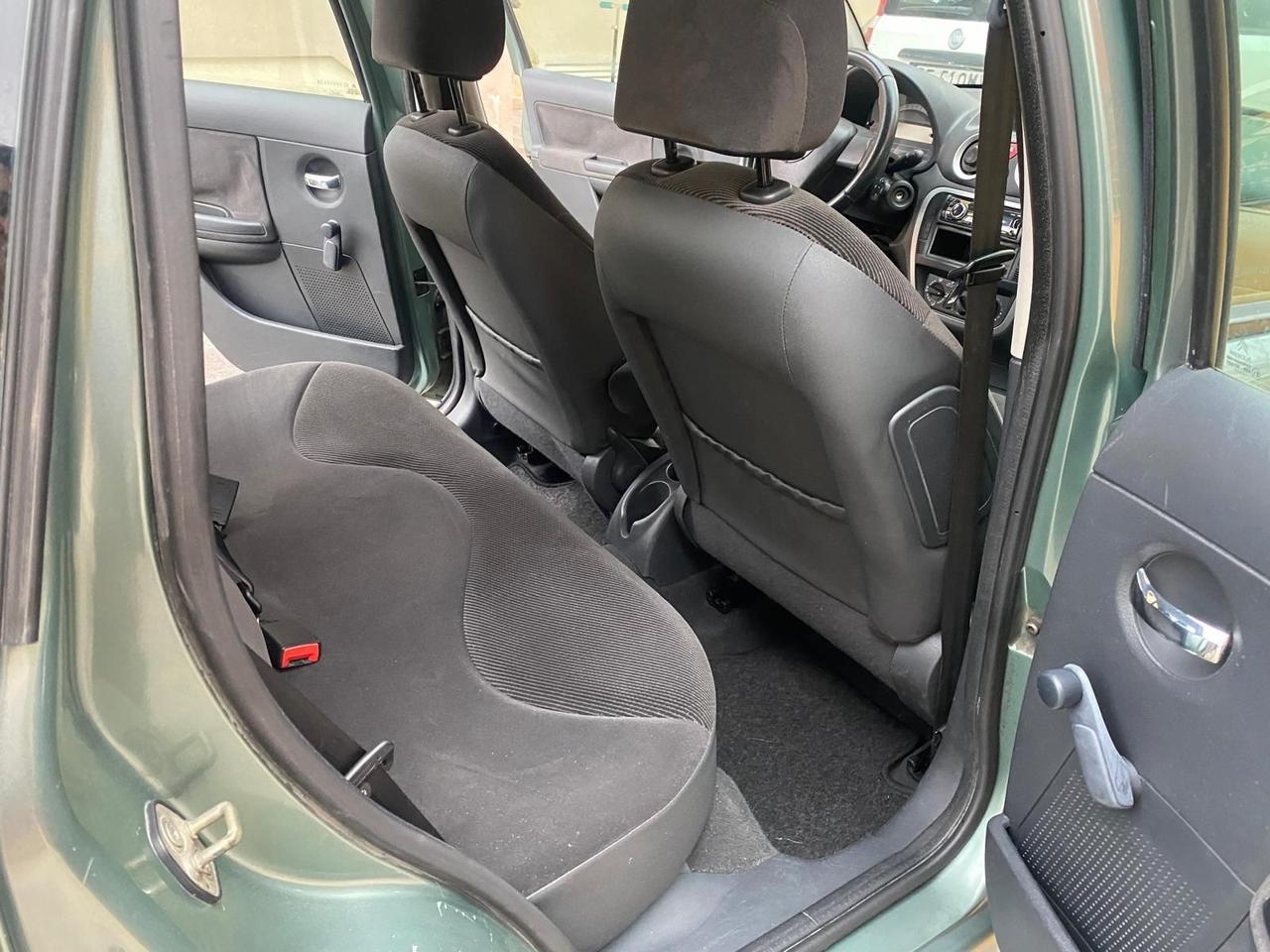 CITROEN C3 1.1 MOLTO BELLA GUARDA SOLO 136000 KM