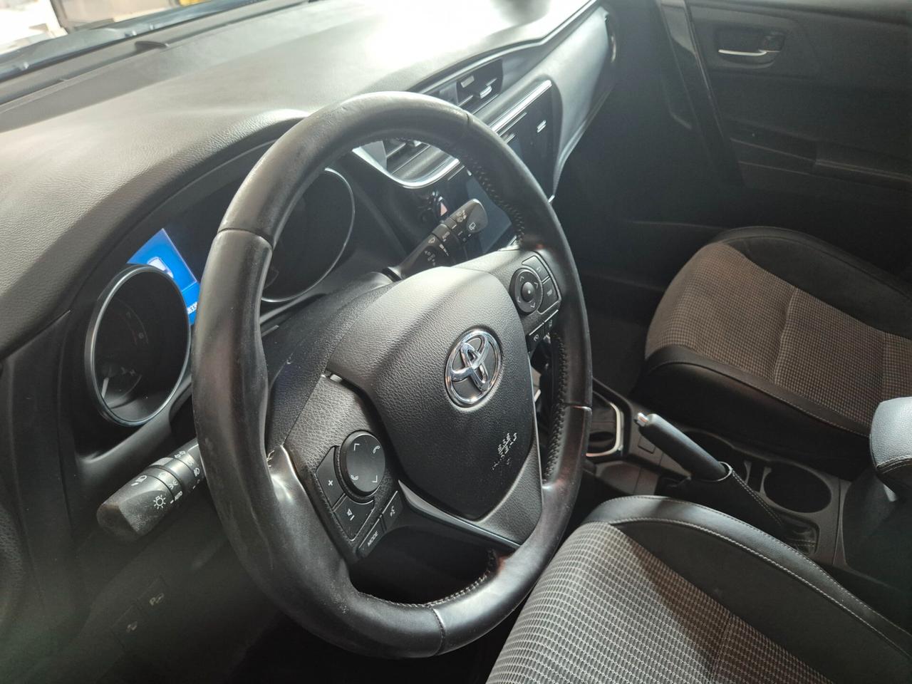 Toyota Auris 1.2 Turbo Lounge TAGLIANDATA REGOLARMENTE
