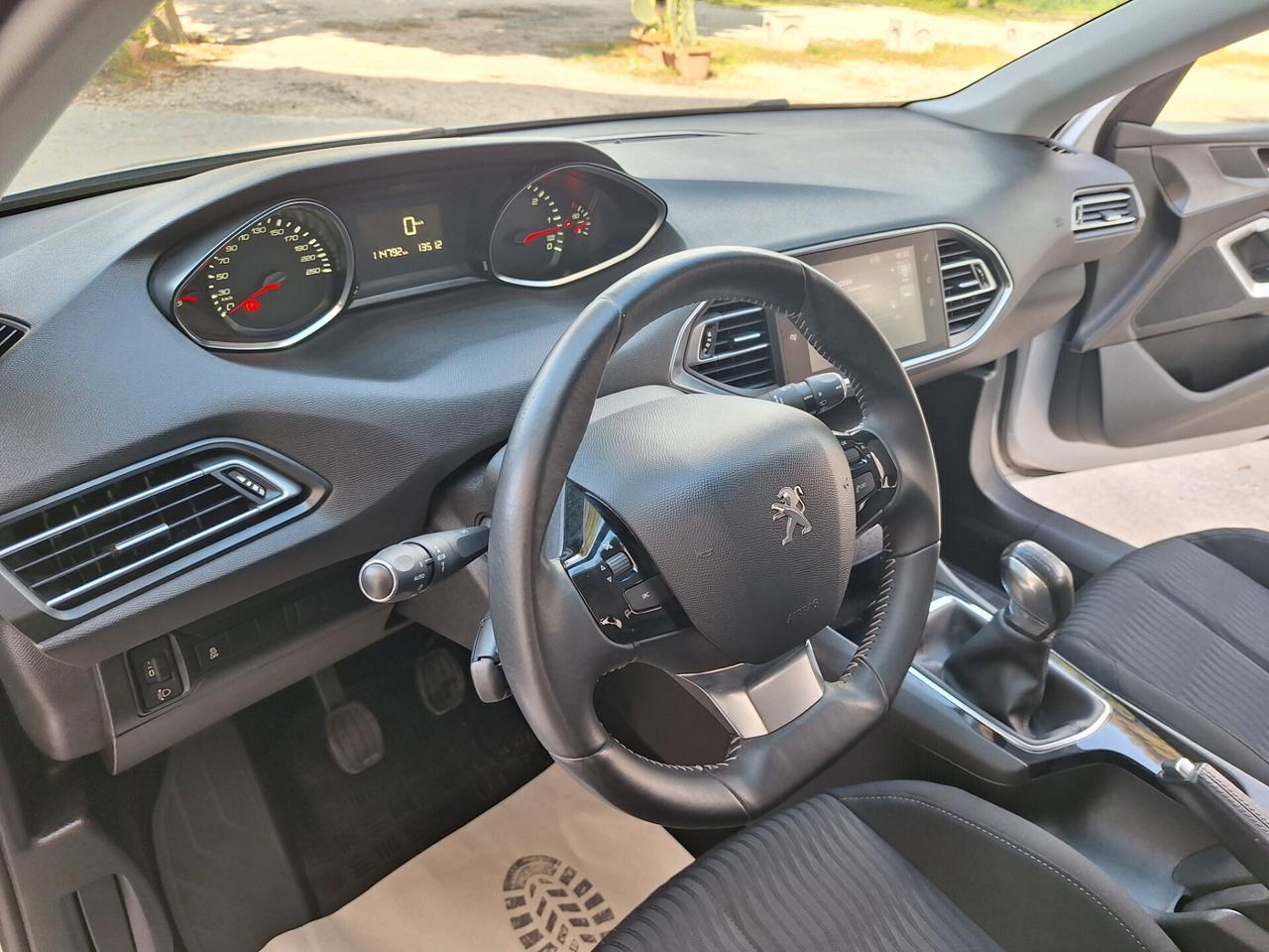 Peugeot 308 1.6 HDi "BERLINA" 114000 KM 2014
