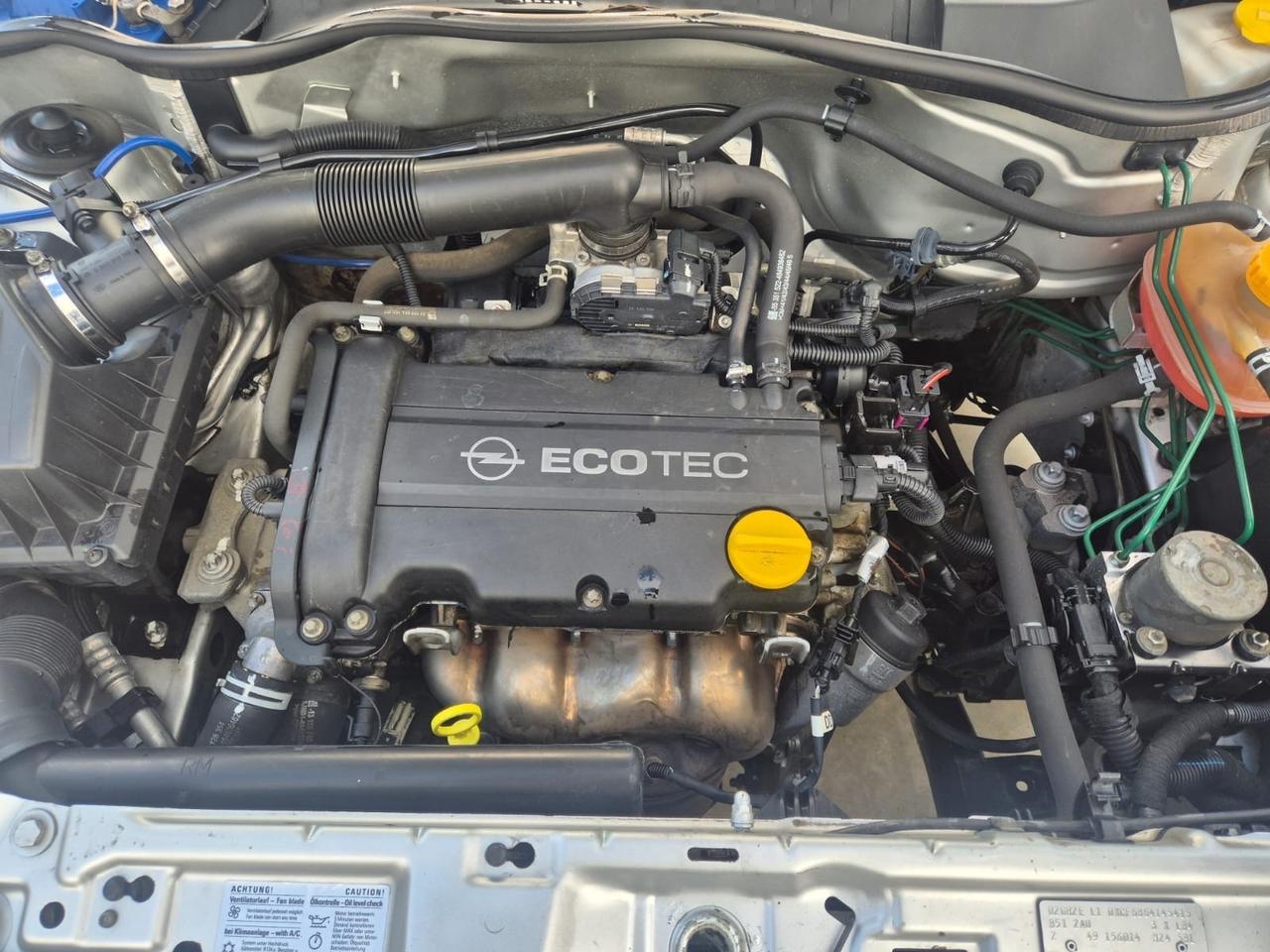 Opel Corsa 1.2 5 porte Cosmo