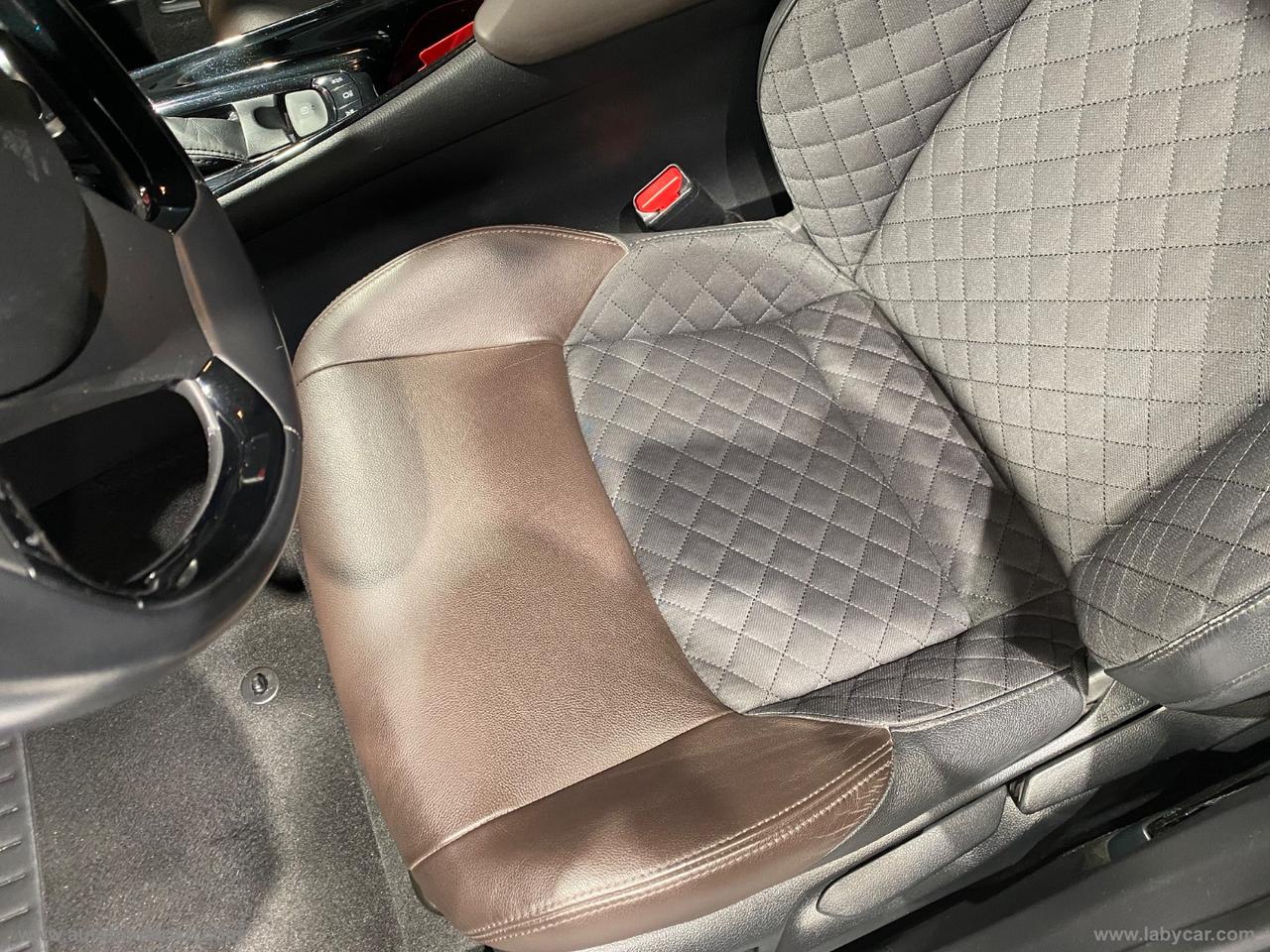 TOYOTA C-HR 1.8 Hybrid E-CVT Lounge