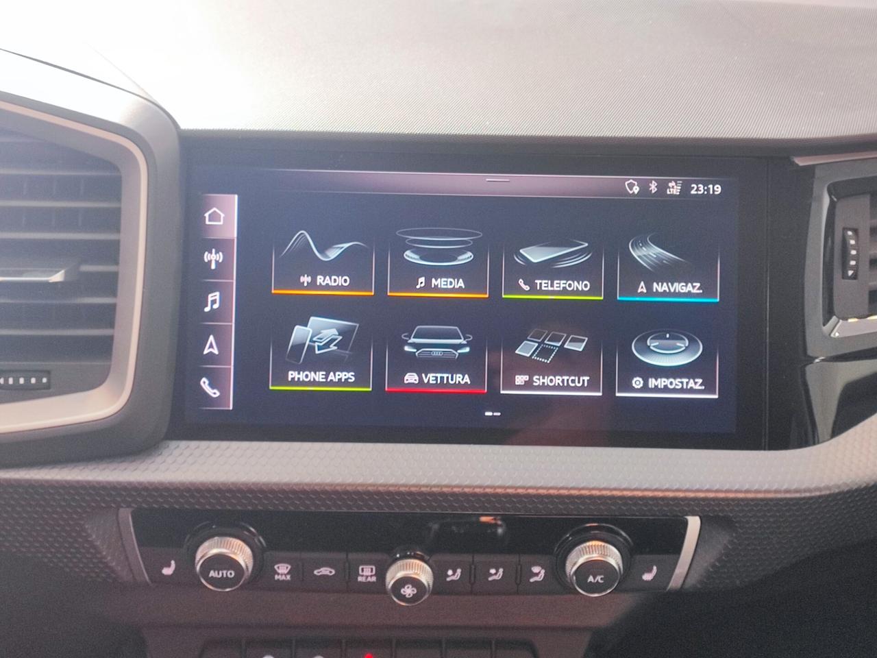 Audi A1 citycarver 30 TFSI Identity Contrast