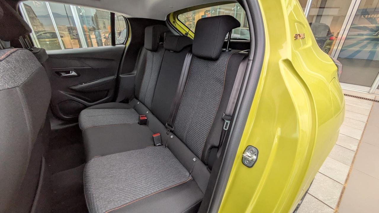 Peugeot 208 100 STYLE