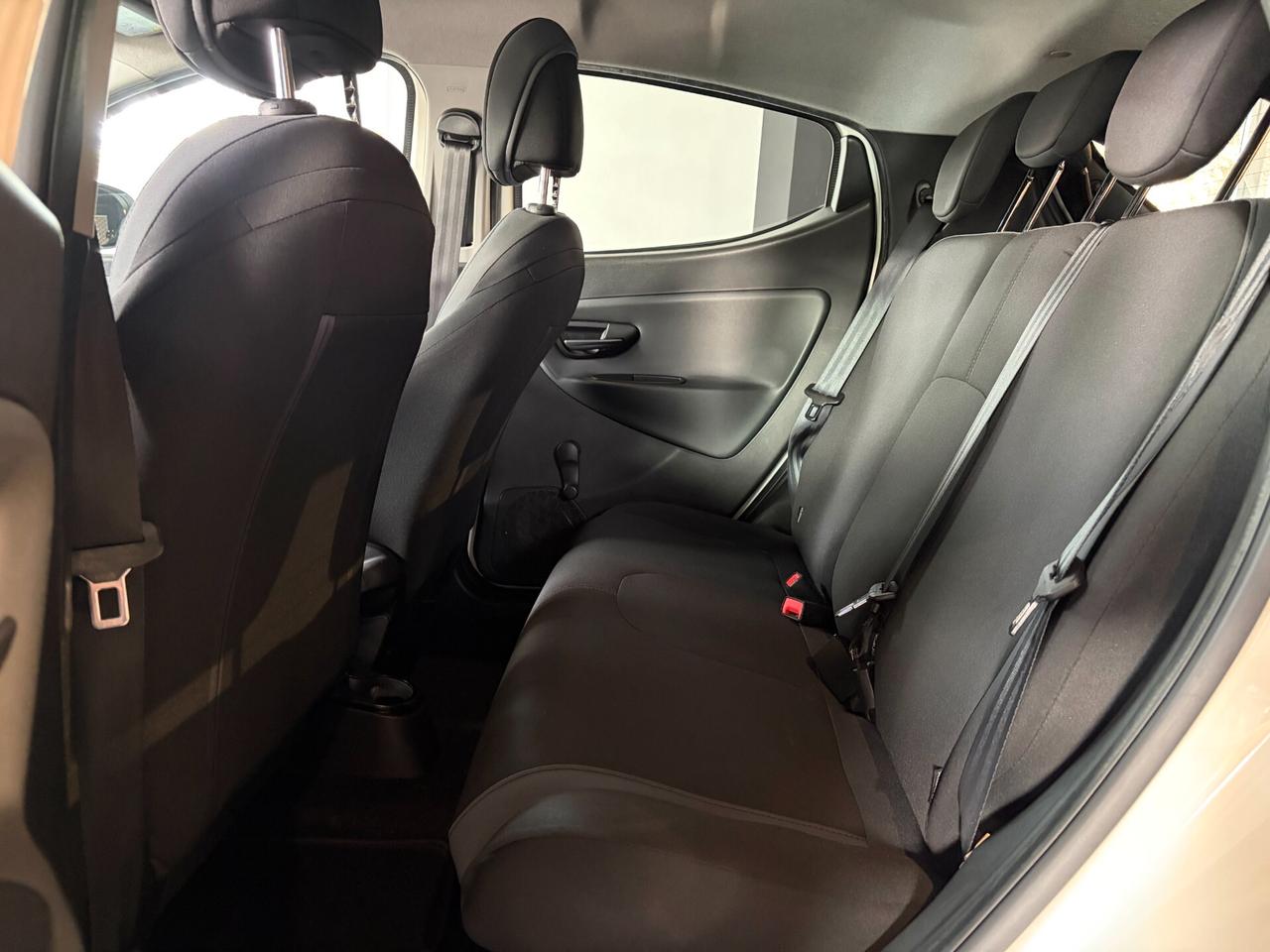 Lancia Ypsilon 1.3 MJT 16V 95 CV 5 porte S&S Silver