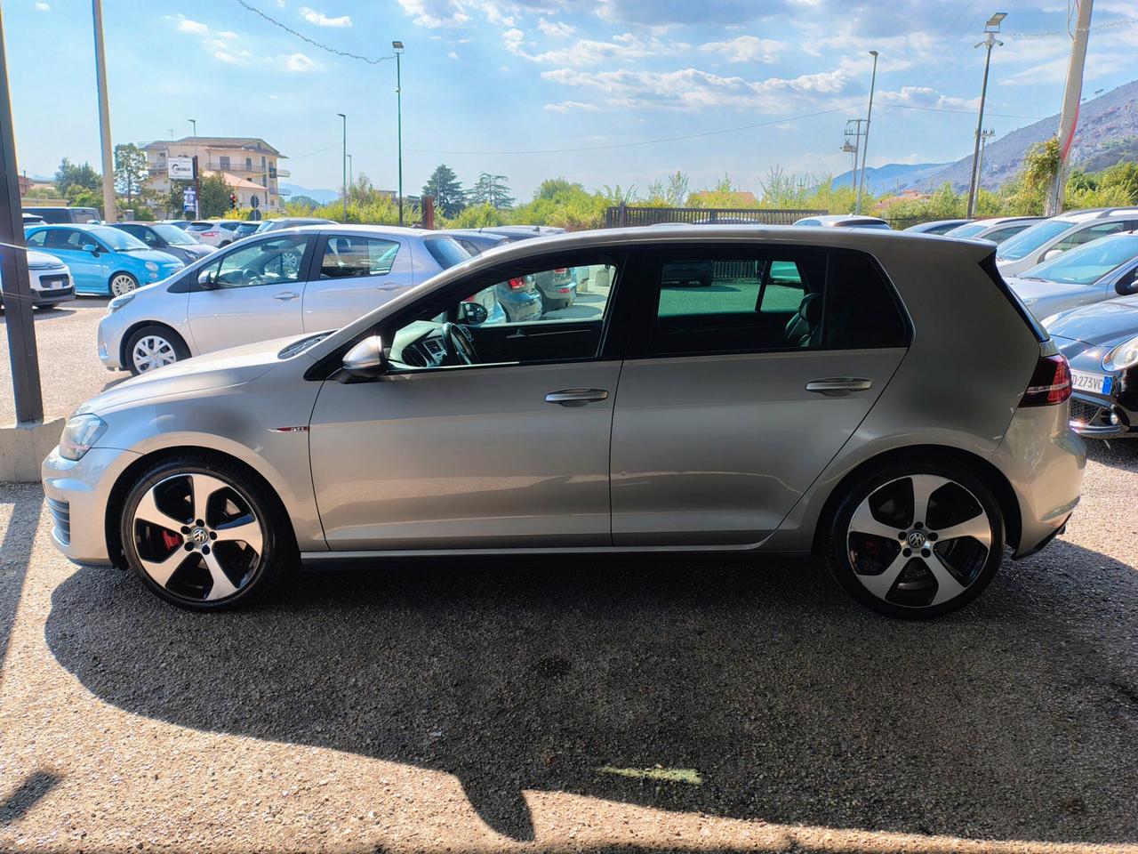 Volkswagen Golf GTI Performance 2.0 TSI DSG 5p. BlueMotion Technology