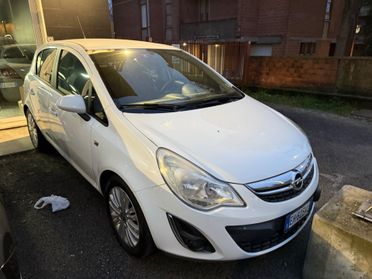 Opel Corsa 1.2 5 porte Cosmo