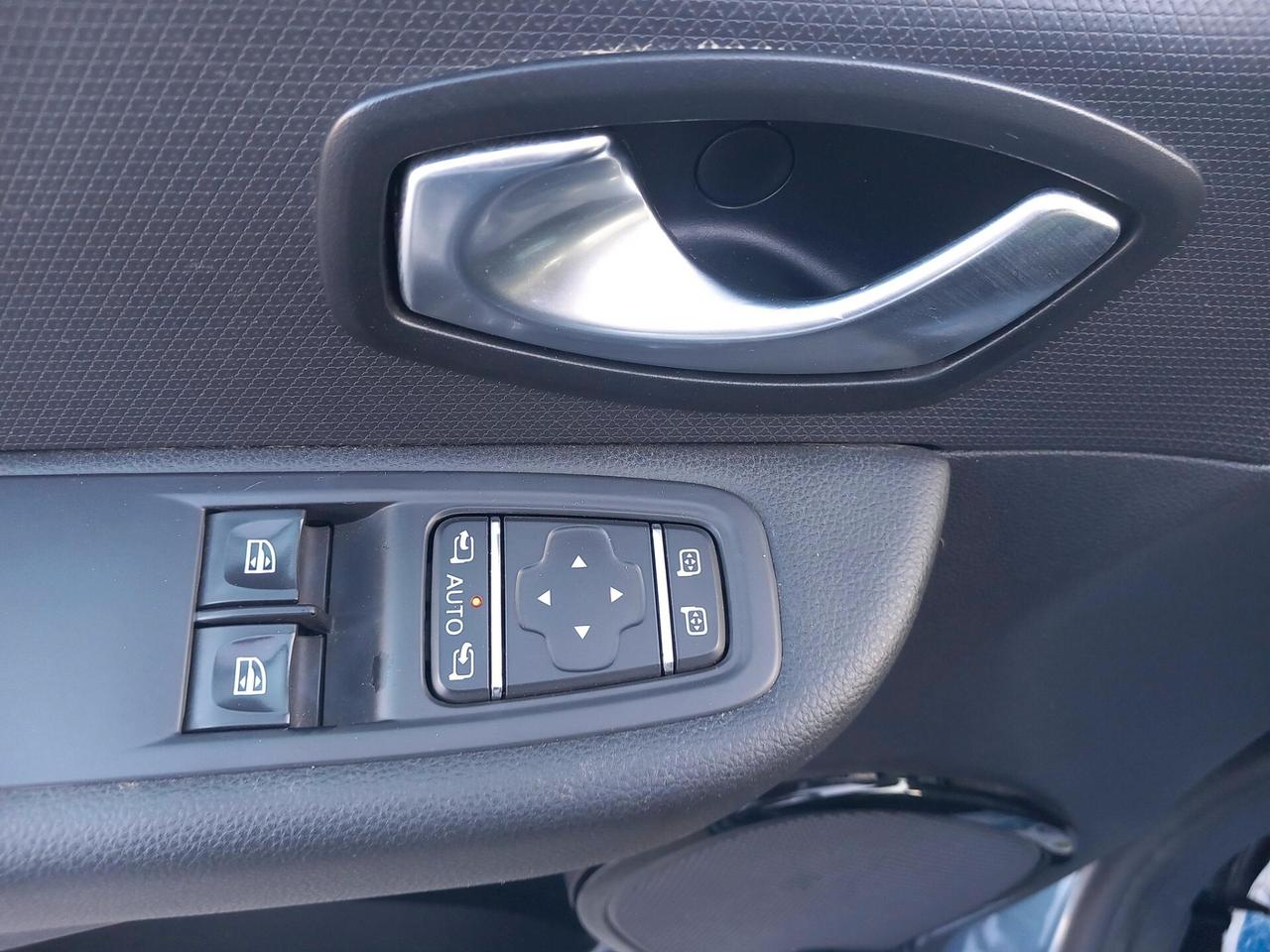 Renault Clio dCi 8V 75 CV 5 porte Moschino Intens km 95500 NAVI LED RETROCAMERA SENSORI PELLE