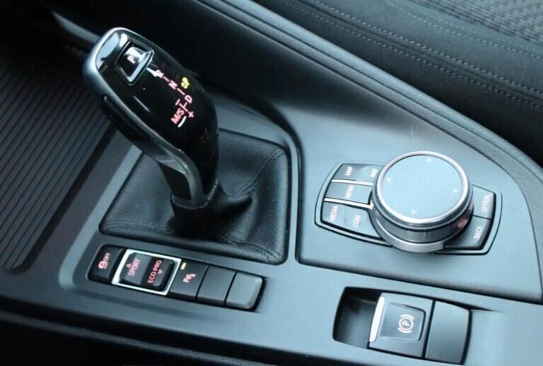 Bmw X1 sDrive 18d Aut. *LUCI AMBIENTE