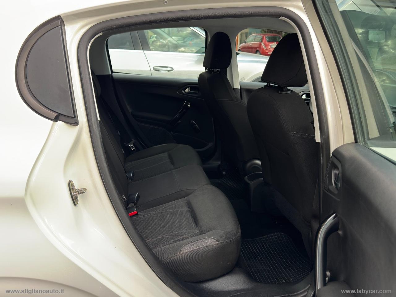 PEUGEOT 208 1.4 HDi 68 CV 5p. Business