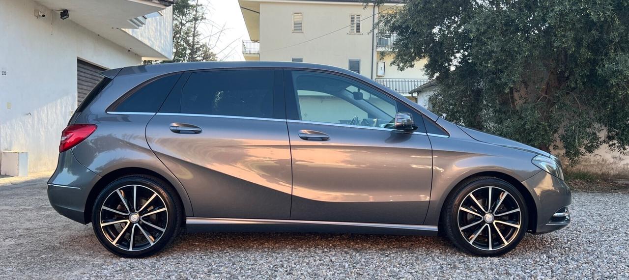 Mercedes-benz B 180 d Automatic AMG Line Advanced