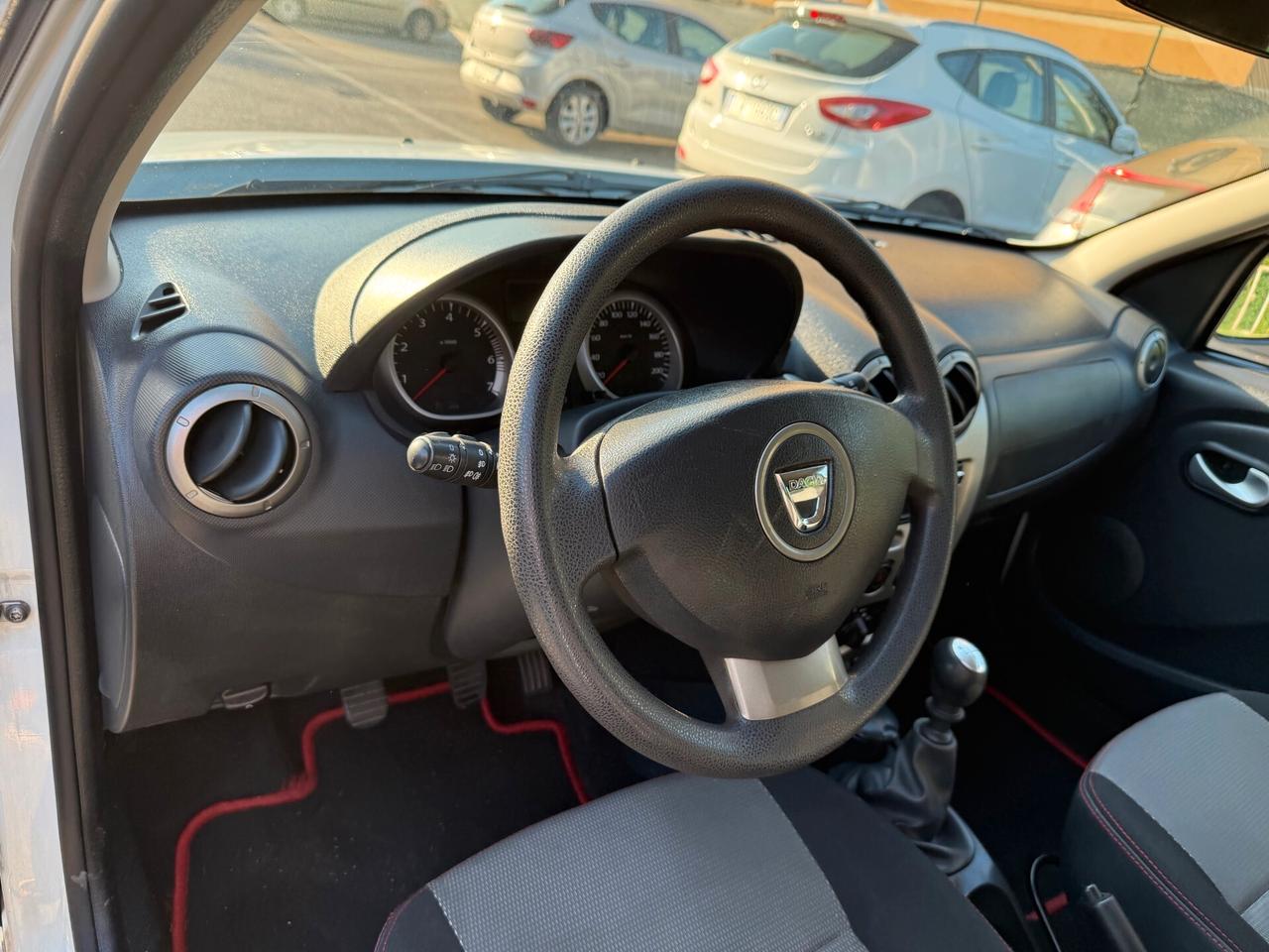 Dacia Duster 1.5 dci - NEOP. - 12 MESI DI GARANZIA -