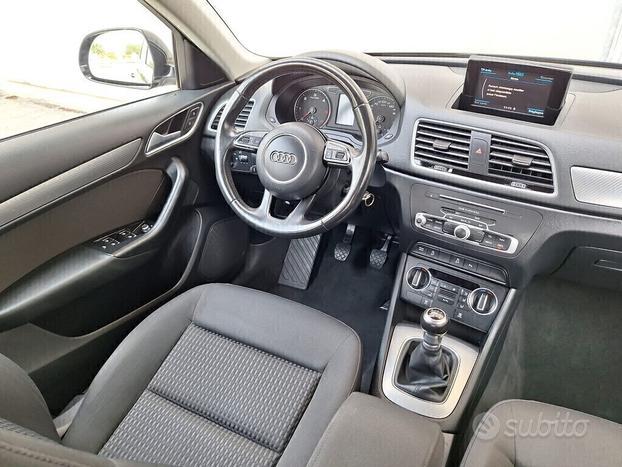 Audi Q3 2.0 TDI 120 CV Sport Navigatore Fari Led.