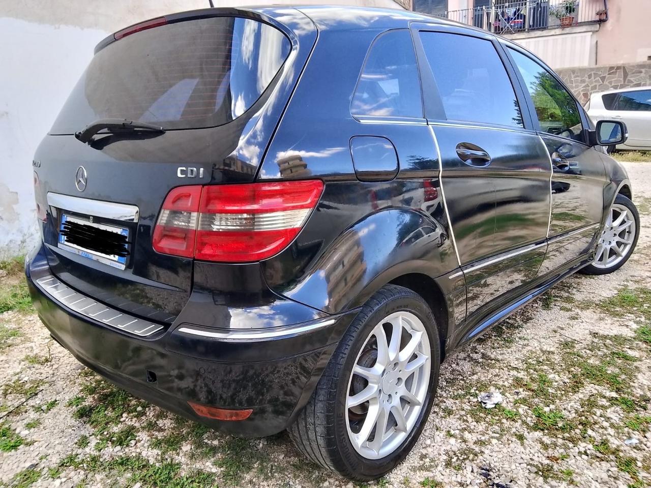 Mercedes-benz B 200 ANNO 2010