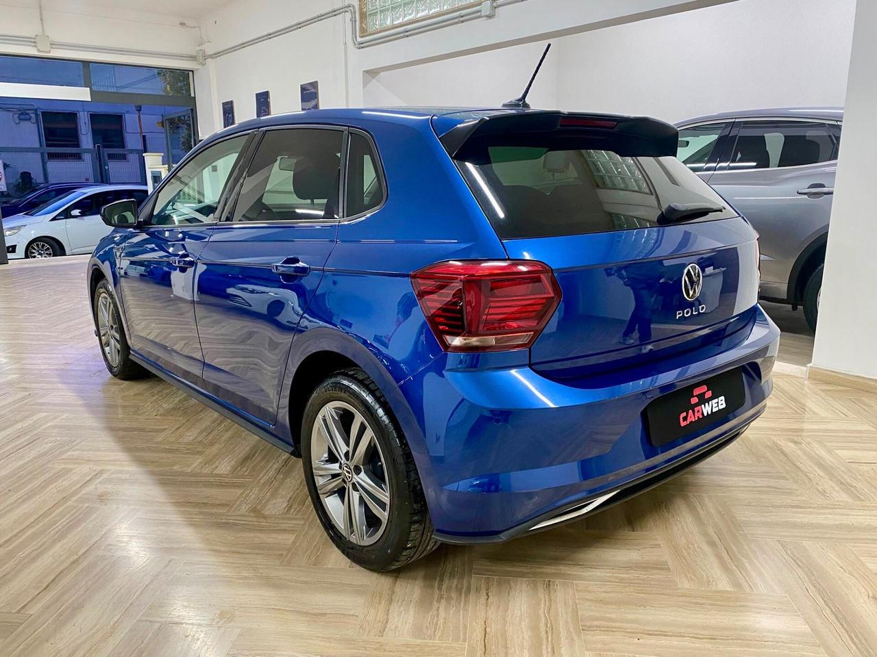 VOLKSWAGEN POLO 1.0 TSI HIGHLINE R line 2021