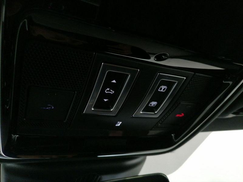 Land Rover Range Rover Velar 2.0d i4 240cv auto my19