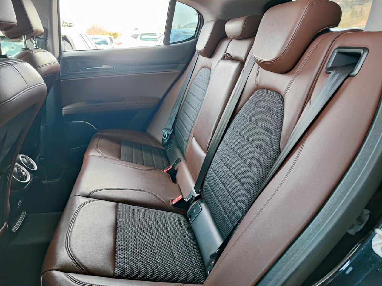 Alfa Romeo Stelvio 2.2 Turbodiesel 180 CV AT8 Q4 Super