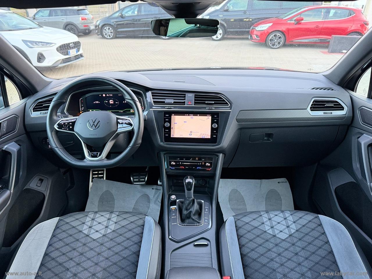 VOLKSWAGEN Tiguan 2.0 TDI 150CV SCR DSG R-Line