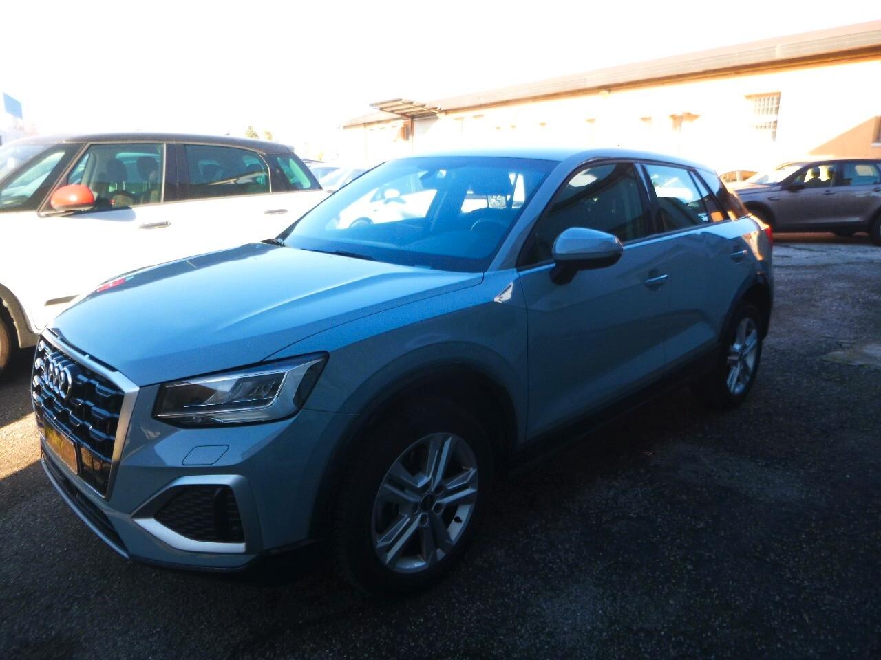 Audi Q2 35 TDI quattro S tronic Identity Black