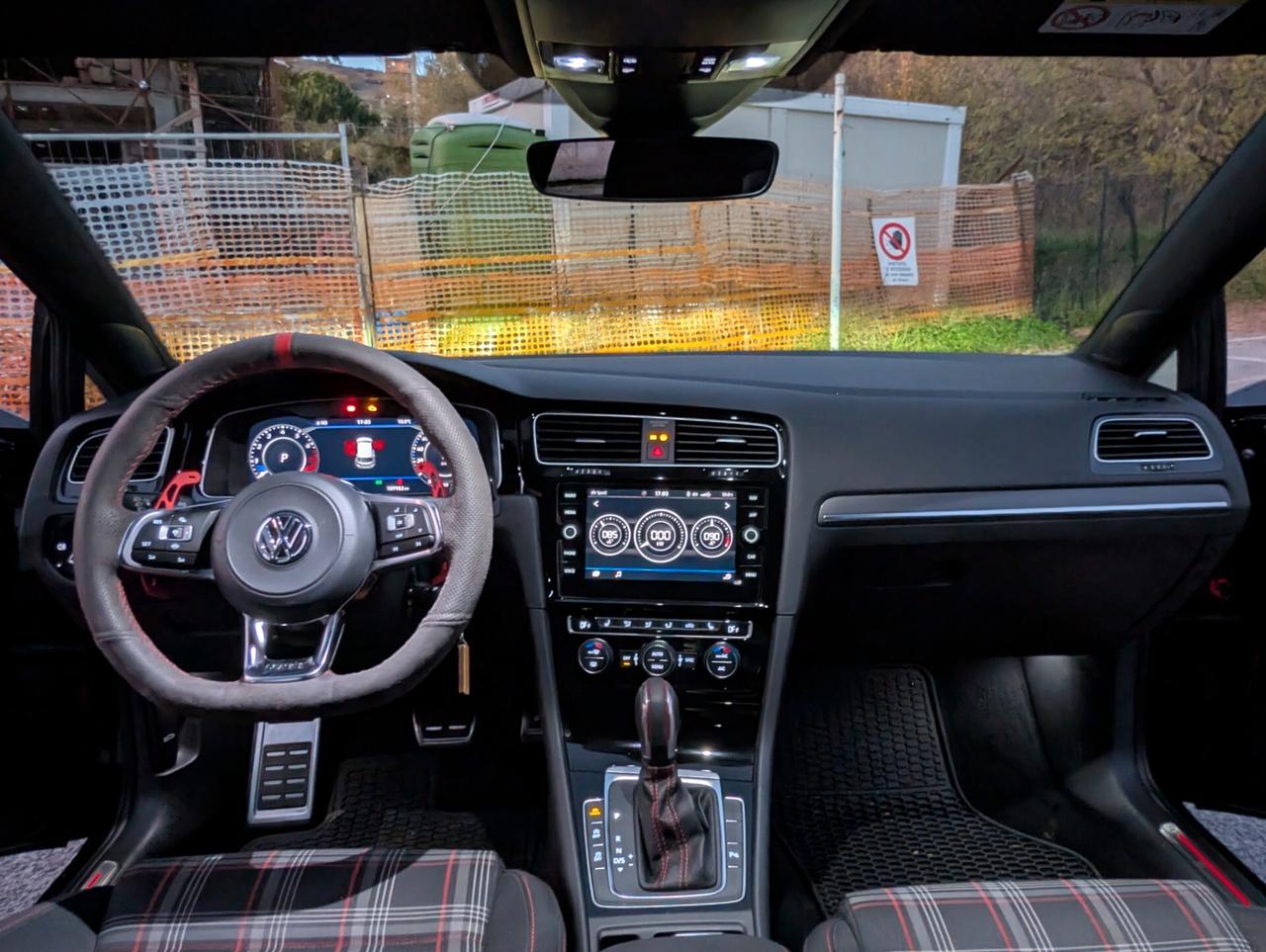 Volkswagen Golf GTI Performance 2.0 245 CV TSI DSG 5p. BMT