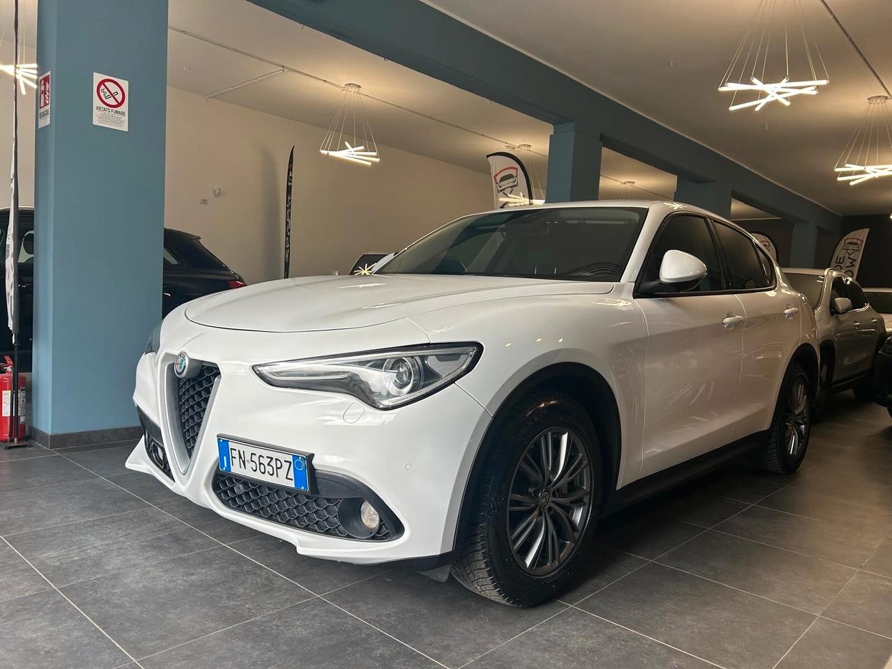 Alfa Romeo Stelvio 2.2 Turbodiesel 180 CV AT8 RWD Super