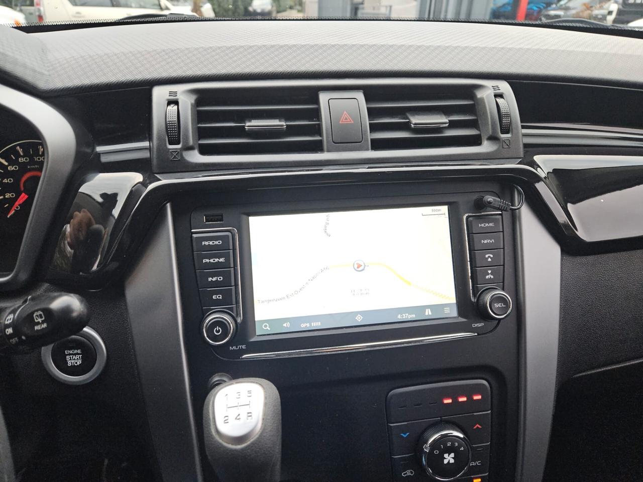 Mahindra KUV100 1.2 VVT K8