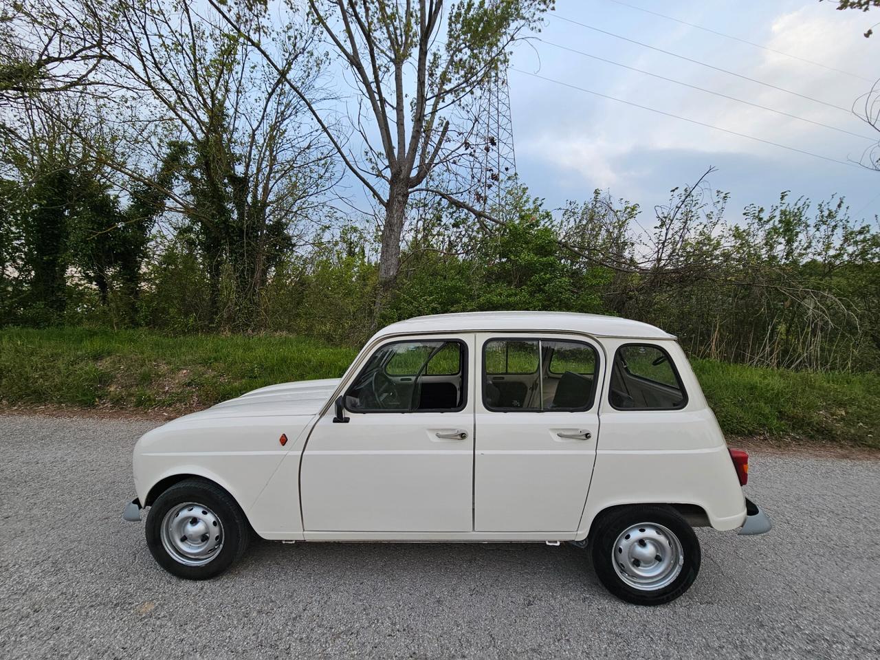 Renault 4 TL 950