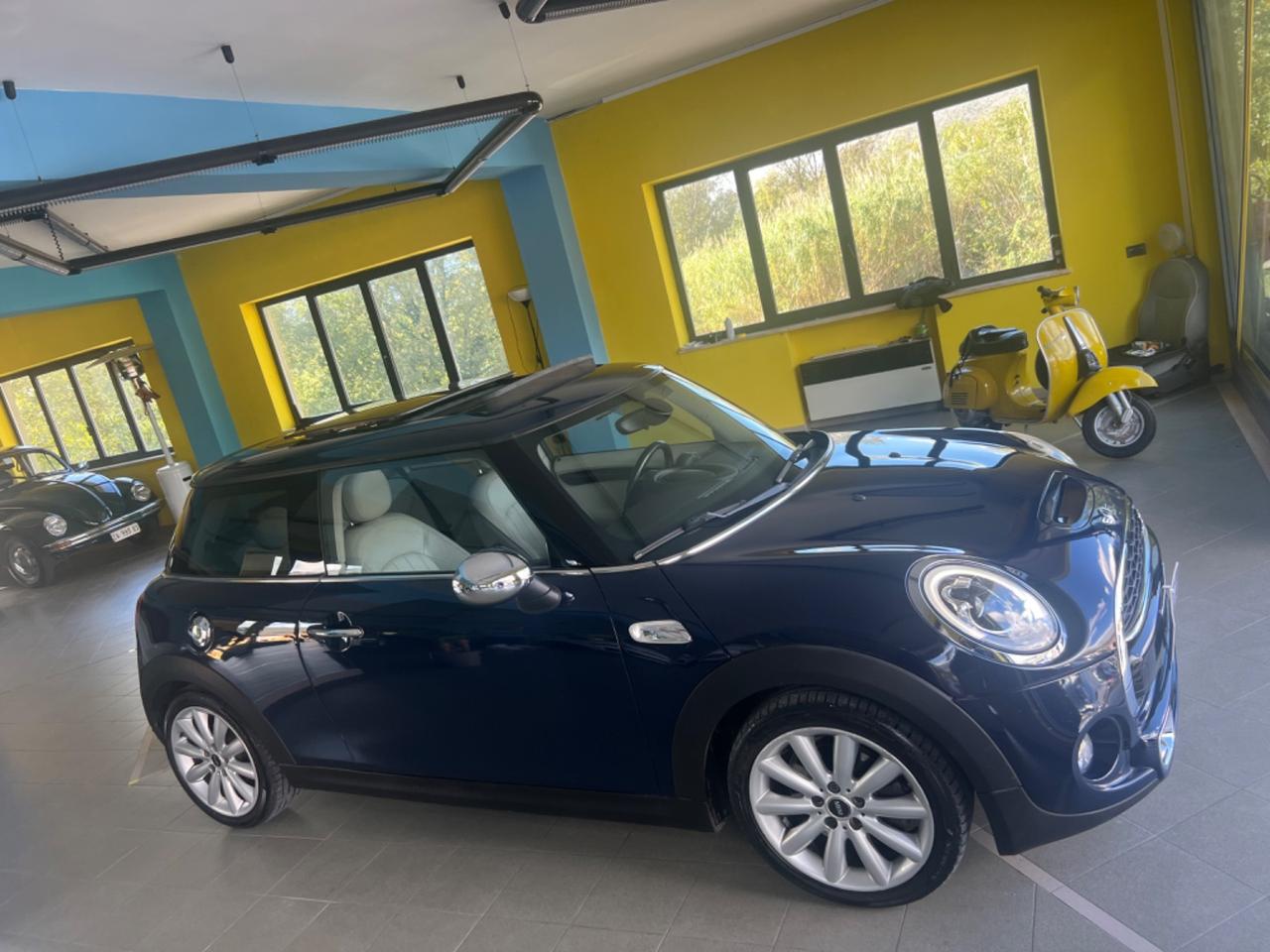 Mini 2.0 Cooper SD Boost automatico tetto full accetto permute e finanziamenti