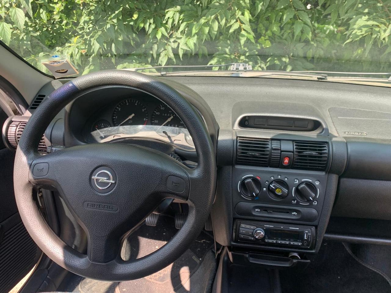 Opel Corsa 1.2i 16V cat 5 porte Swing