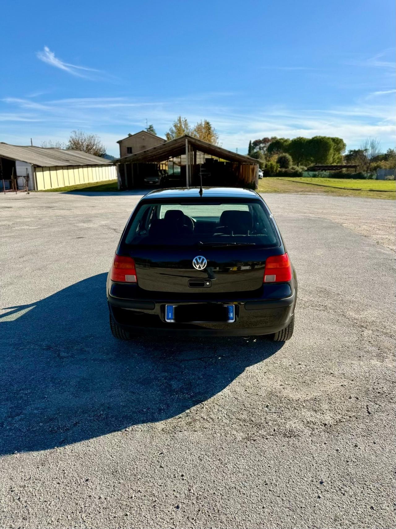 Volkswagen Golf 1.4 Benzina 75cavalli Neopatentati