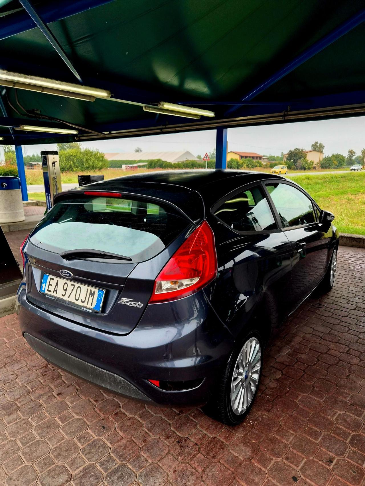Ford Fiesta 1.4 3 porte Bz.- GPL Titanium